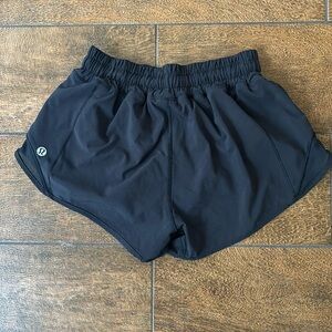 Lululemon Hotty Hot High-Rise Lined Short 2.5"
